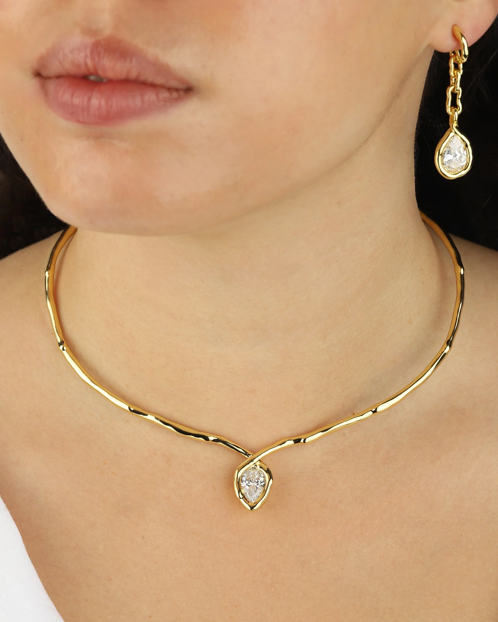 Asterales Gold Floating Collar Necklace - Image 4