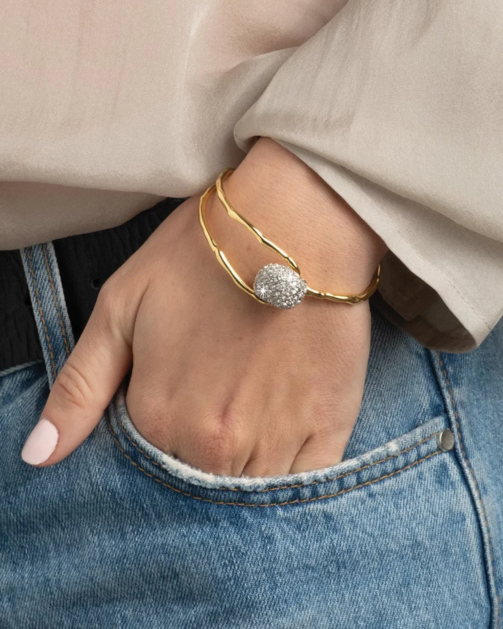 Solanales Crystal Pebble Clasp Bracelet - Image 2
