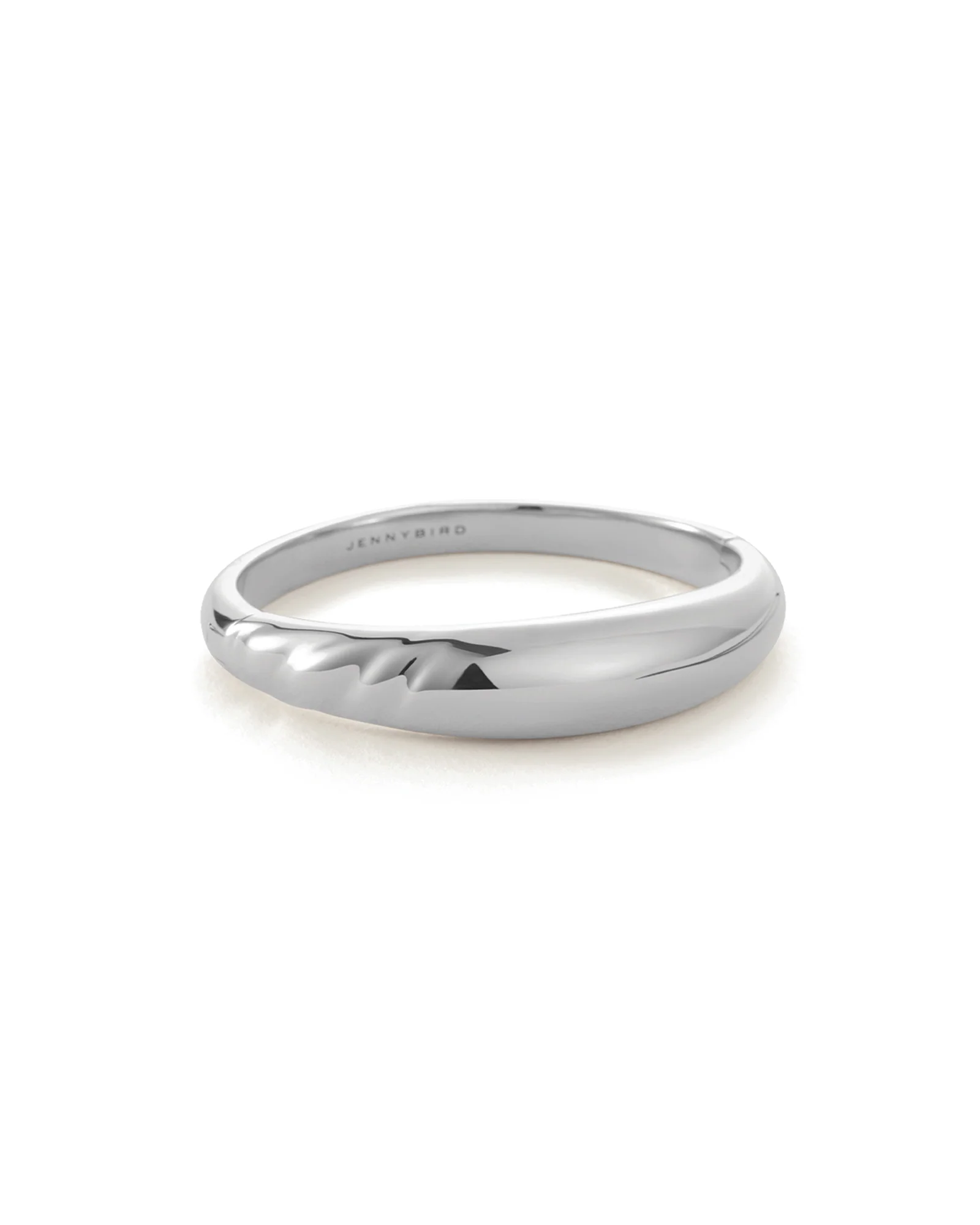 Nelle Bangle