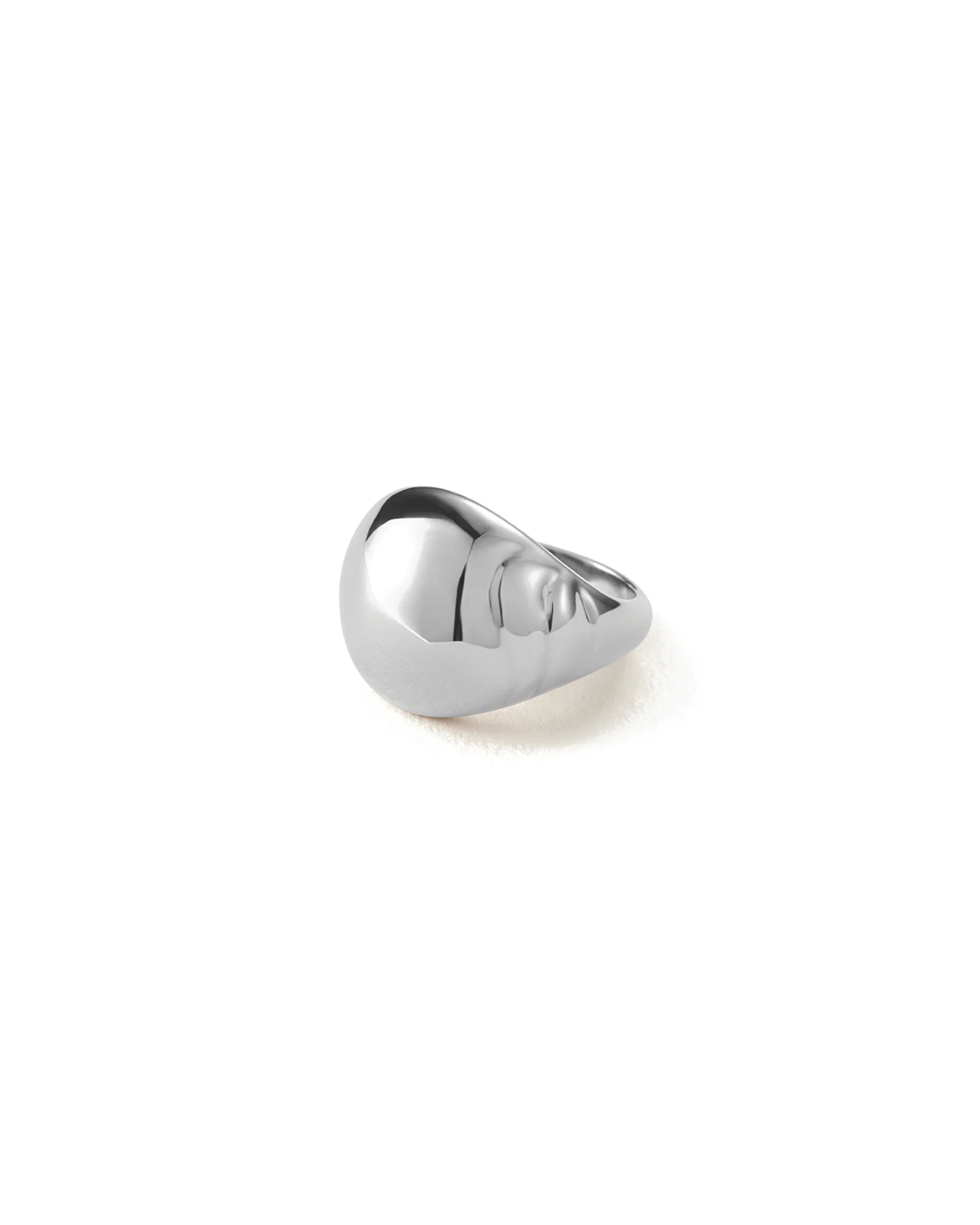 Nelle Ring