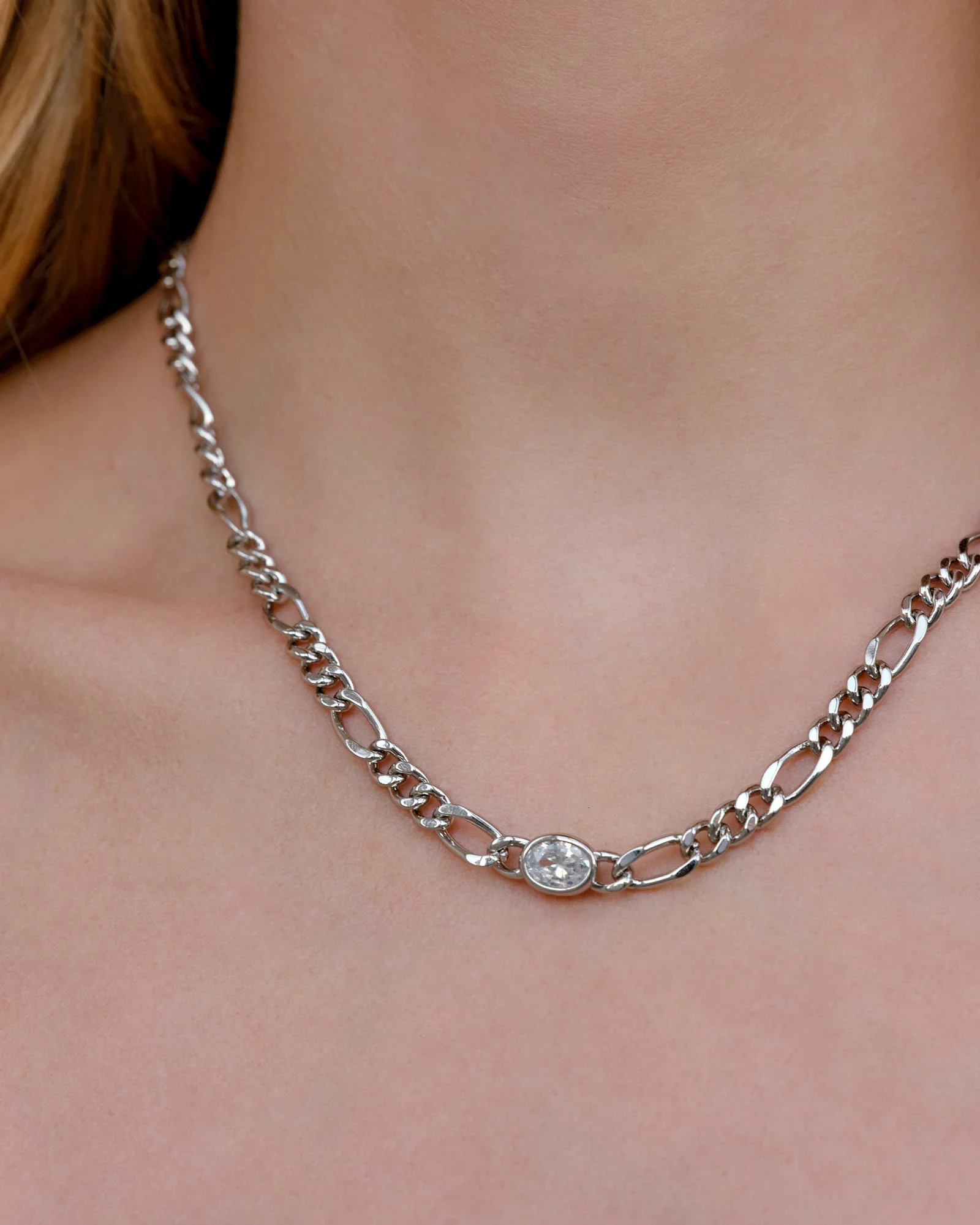 Oval Bezel Chain Necklace - Image 2