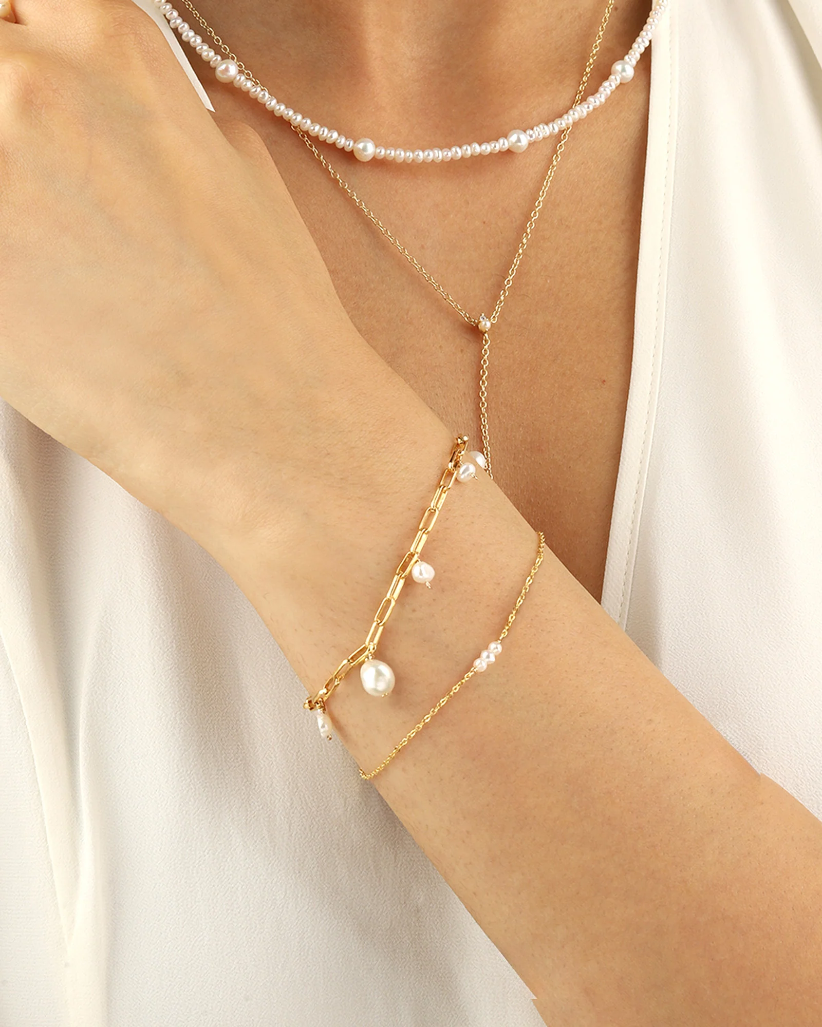Three Pearl Bracelet - Image 2