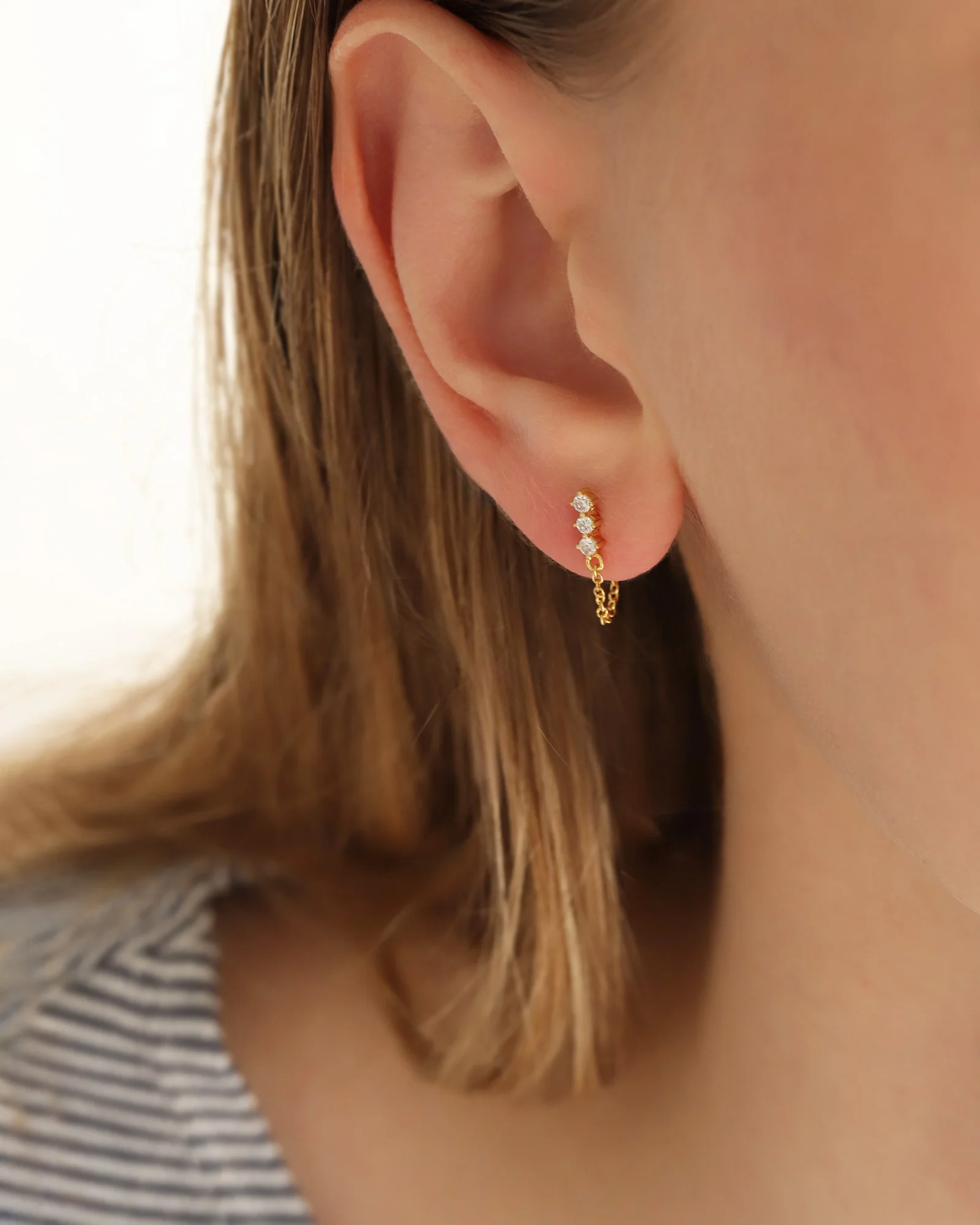 3 CZ Chain Loop Single Stud - Image 2