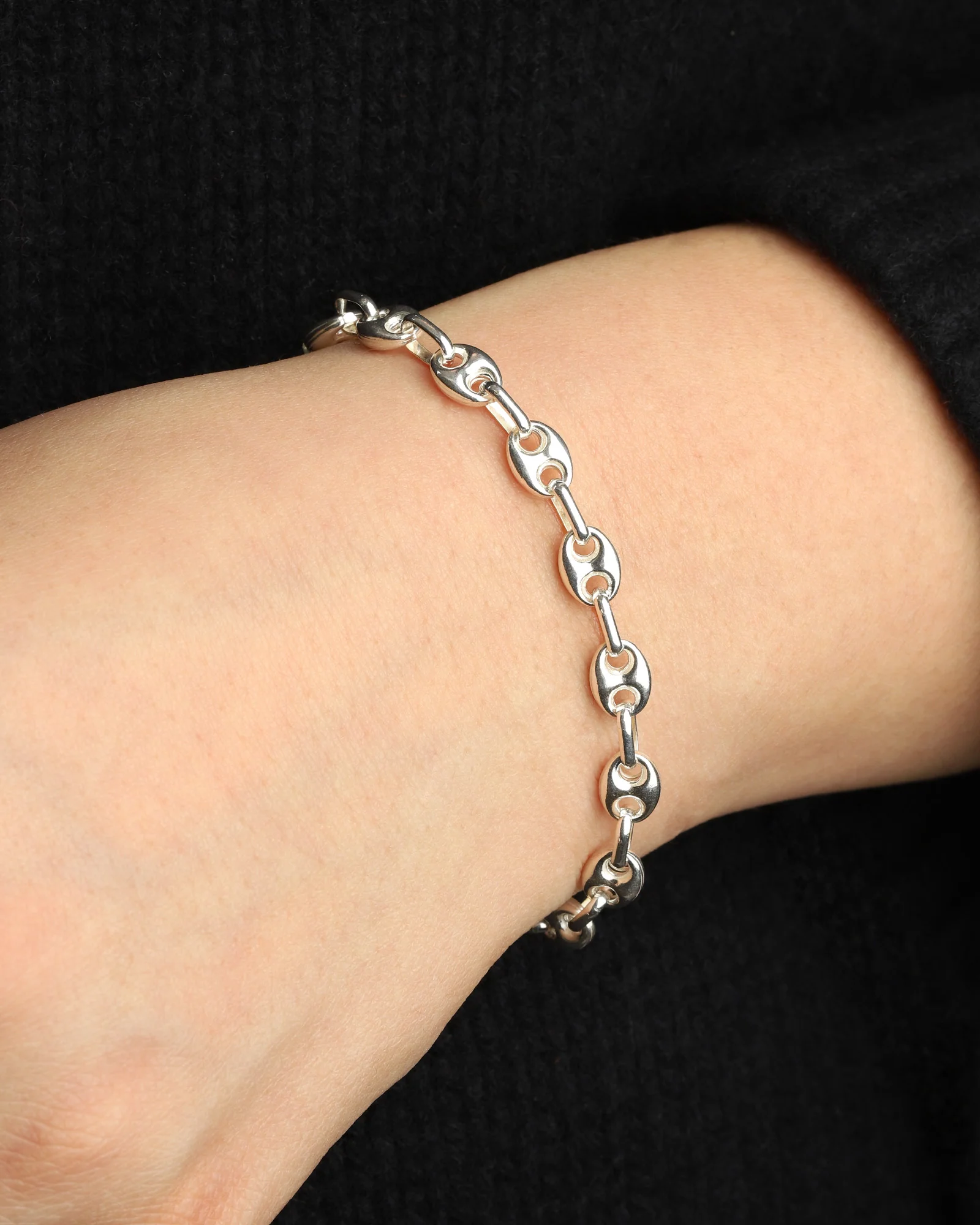 Oval Puffy Mariner Link Bracelet - Image 2