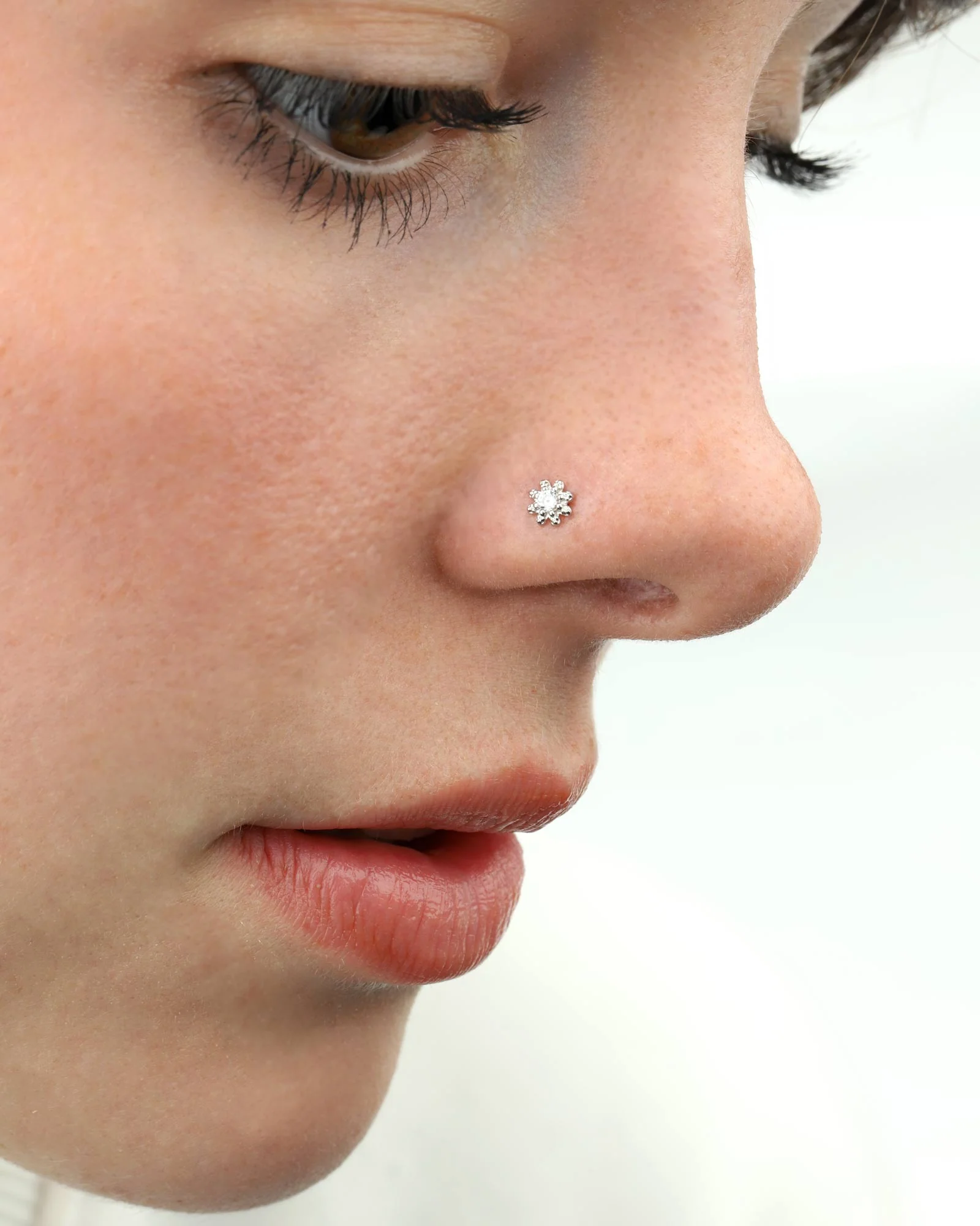 Flower CZ Curved Nose Stud - Image 2