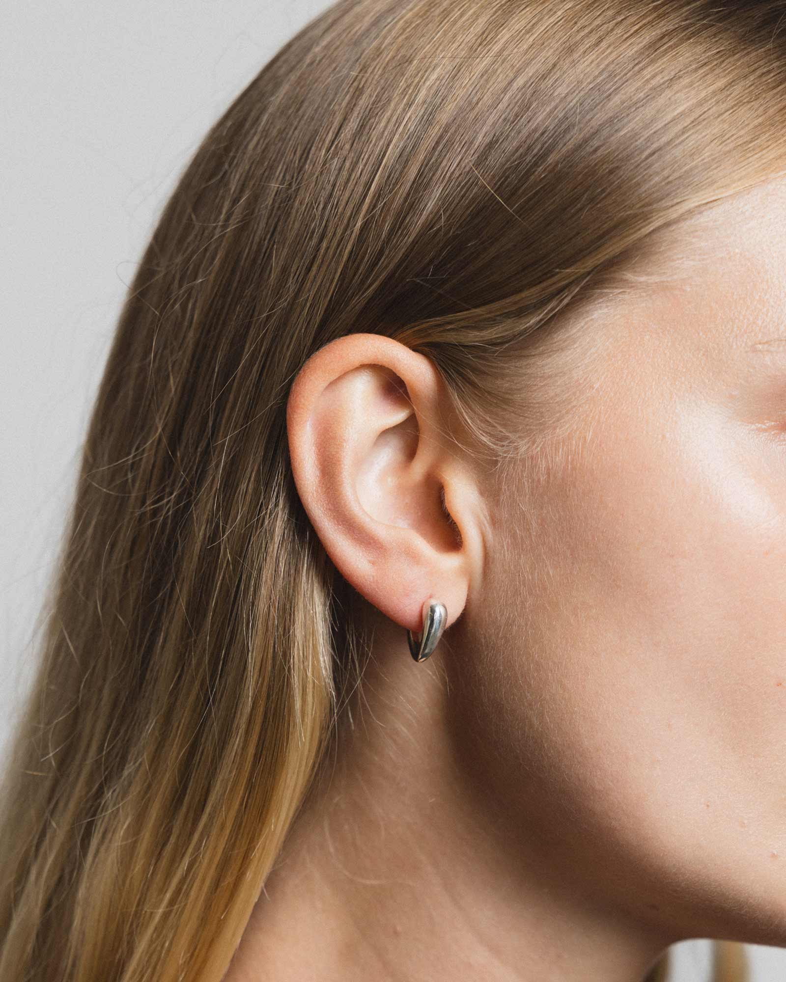 Ingrid Hoops - Image 2